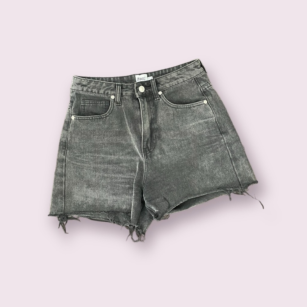 Adorable princess polly washed black denim shorts in a size 4.